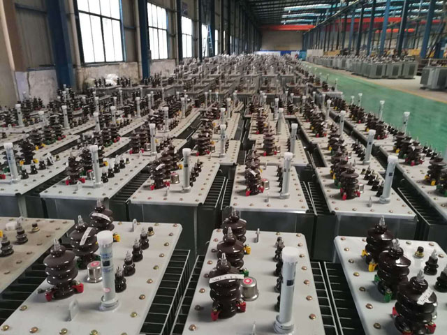 色达100KVA油浸式变压器